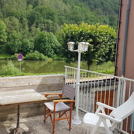 Вілла Le Balcon Sur La Meuse Revin  Екстер'єр фото