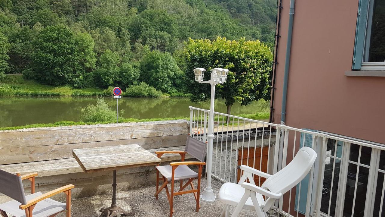 Вілла Le Balcon Sur La Meuse Revin  Екстер'єр фото