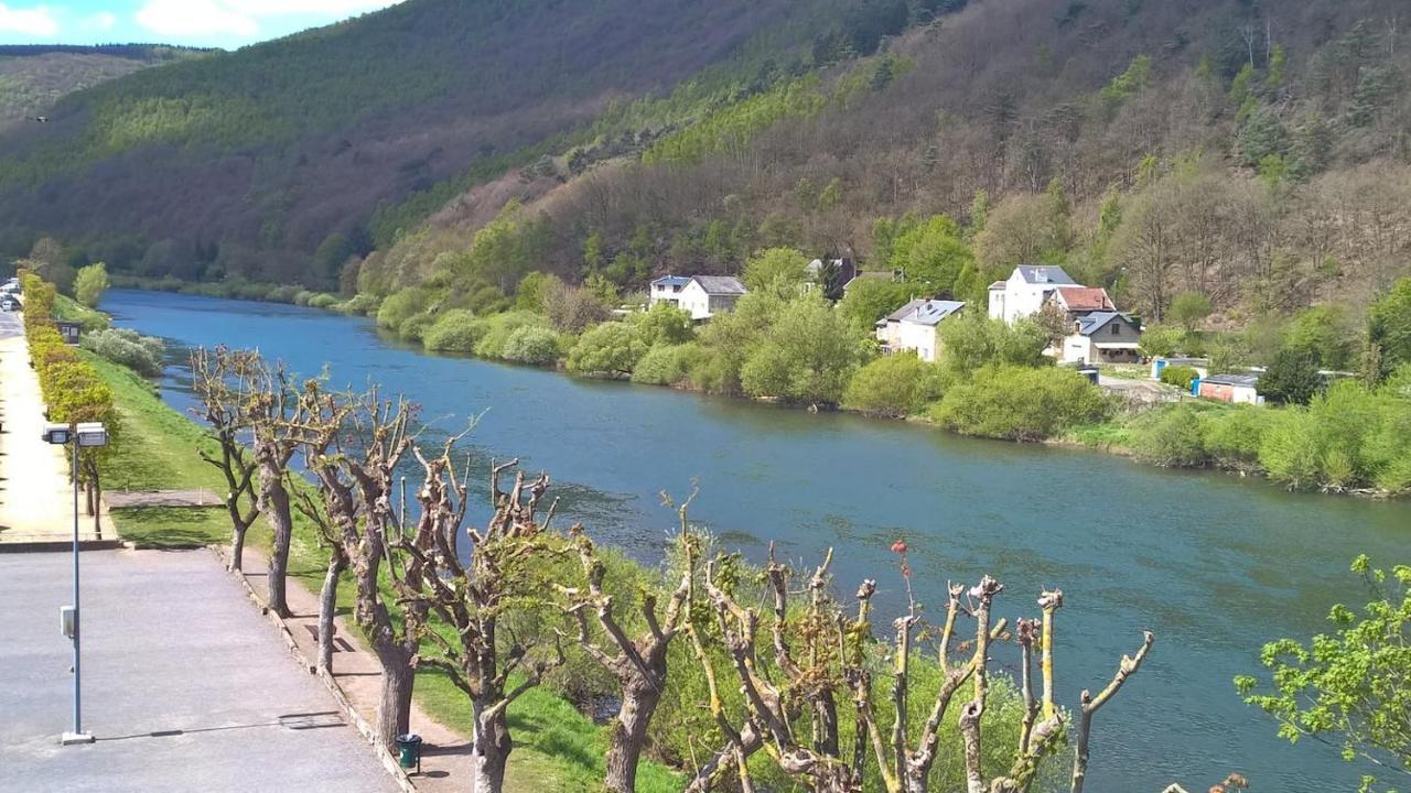 Вілла Le Balcon Sur La Meuse Revin  Екстер'єр фото