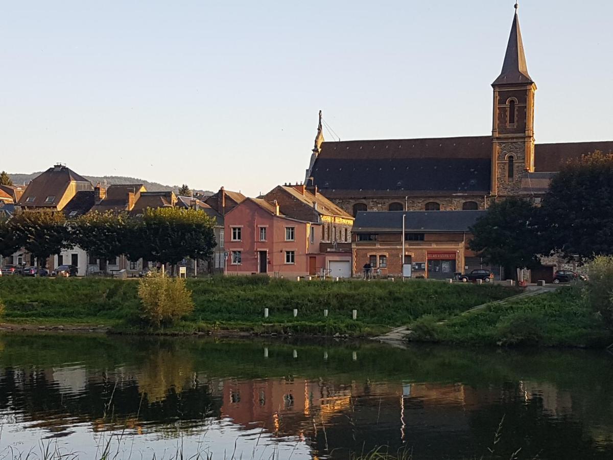 Вілла Le Balcon Sur La Meuse Revin  Екстер'єр фото